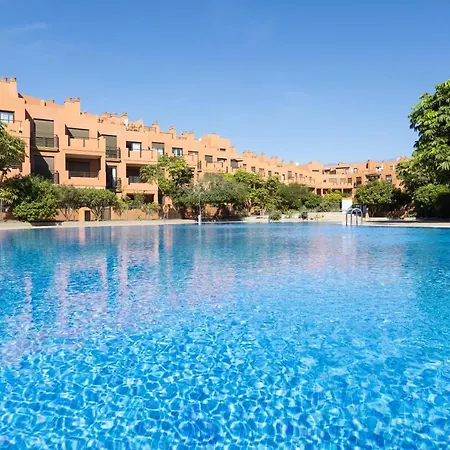 Home2book Garden Beach & Pool דירה *