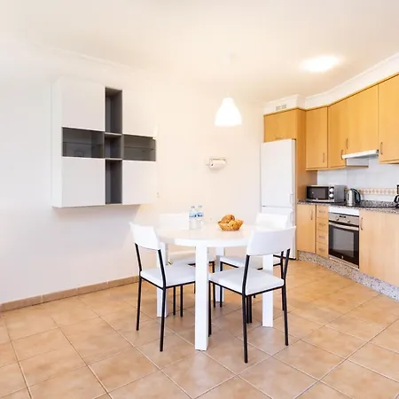 Home2book Garden Beach & Pool דירה