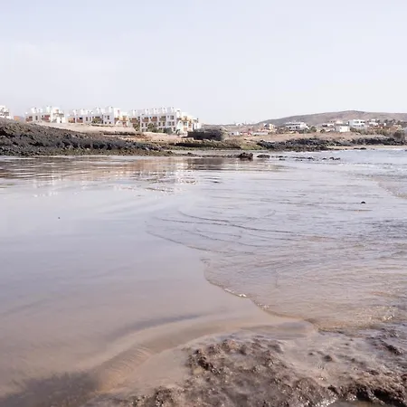 Home2book Garden Beach & Pool דירה
